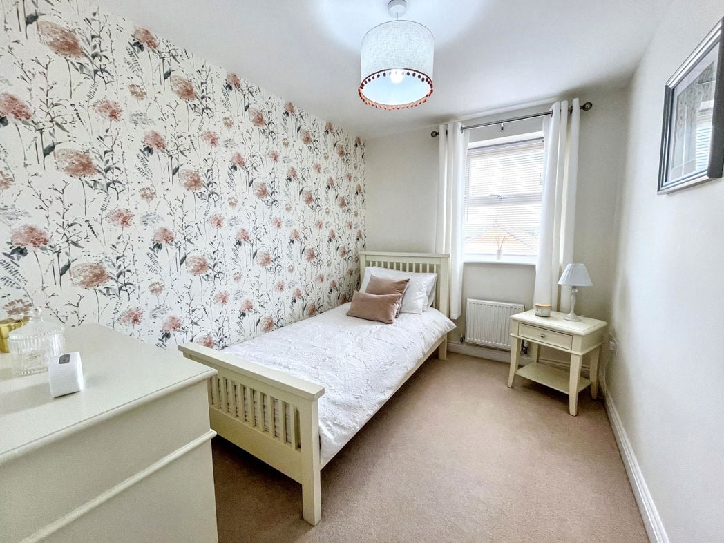 Property image 8 of 15