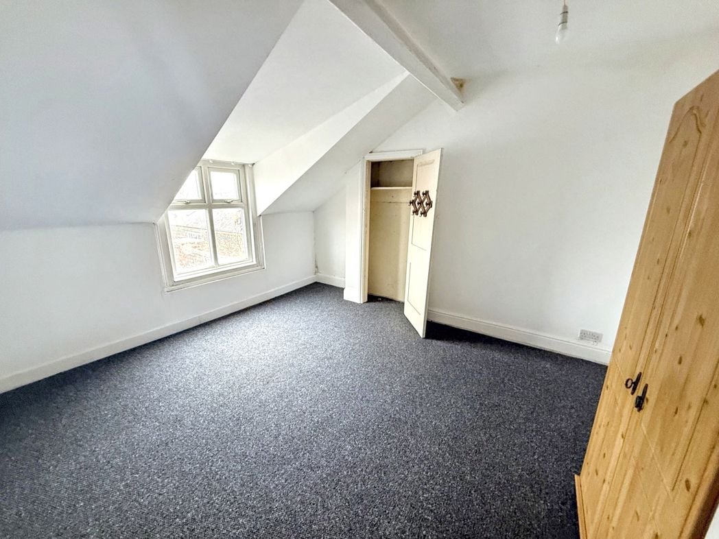 Property image 11 of 15