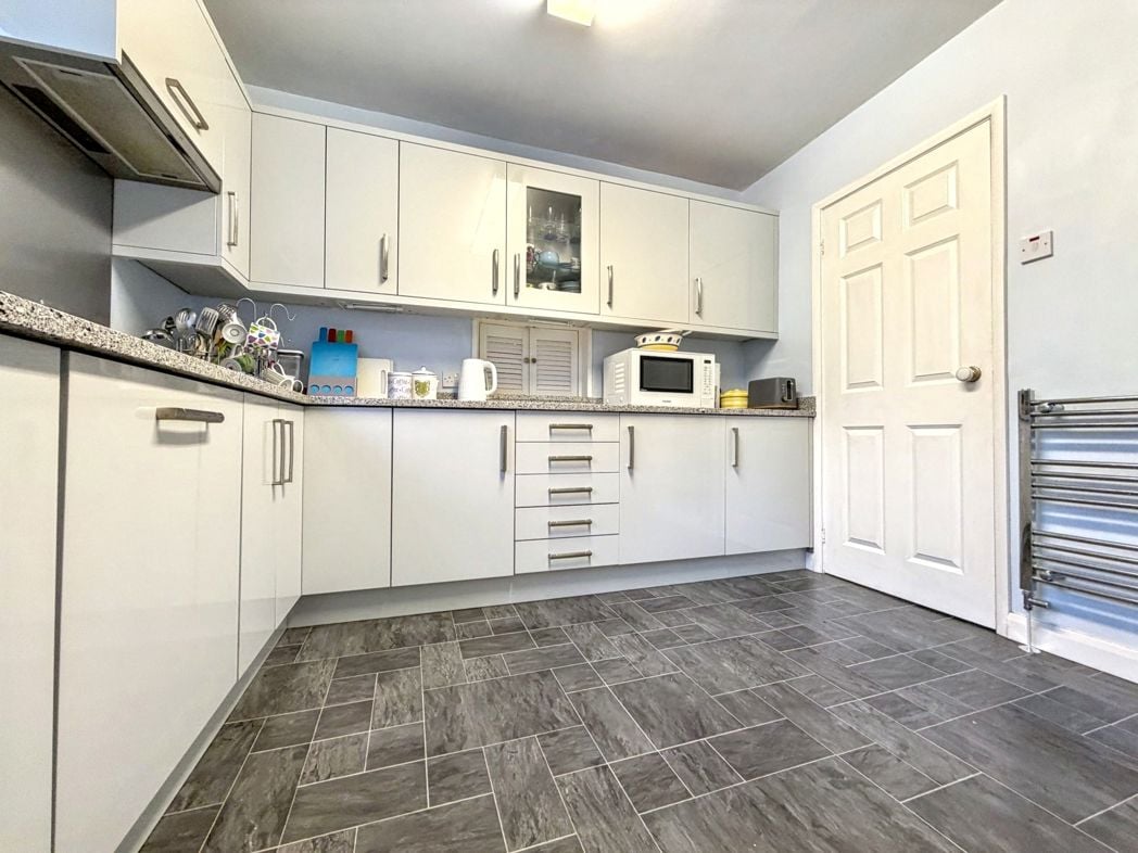 Property image 12 of 30