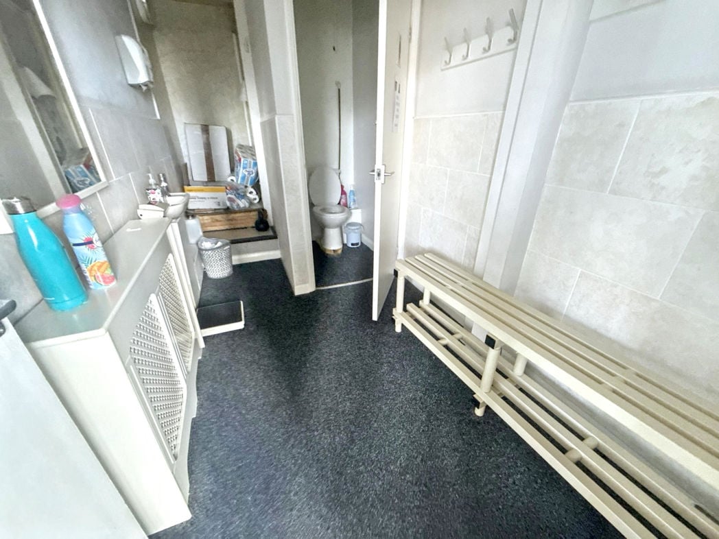Property image 16 of 17