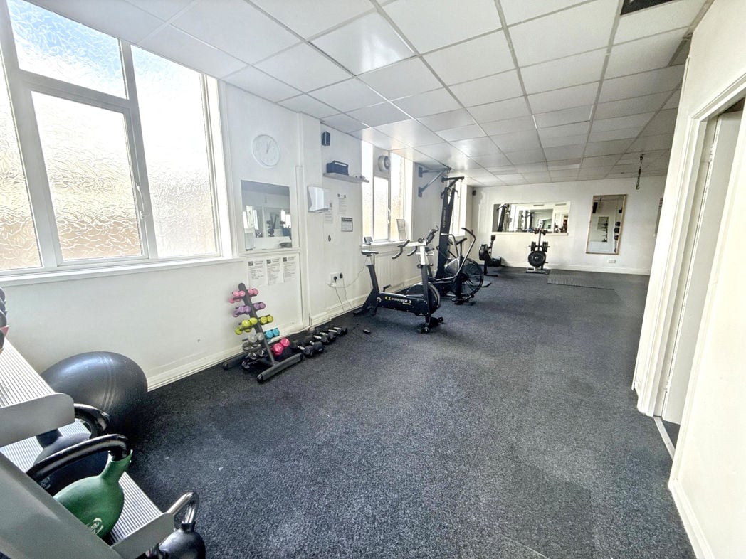 Property image 10 of 17