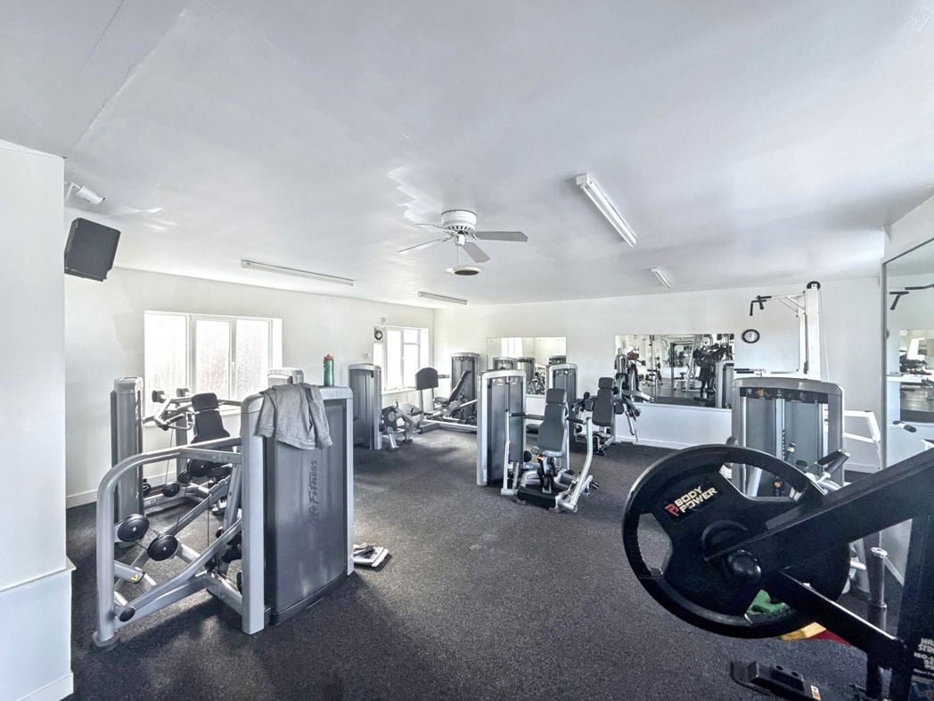 Property image 13 of 17
