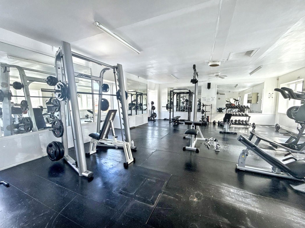 Property image 15 of 17