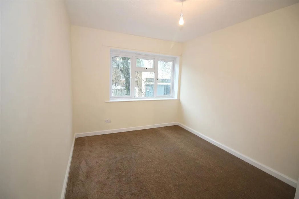 Property image 4 of 9