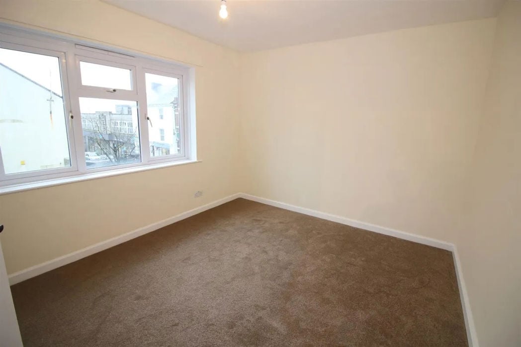 Property image 7 of 9