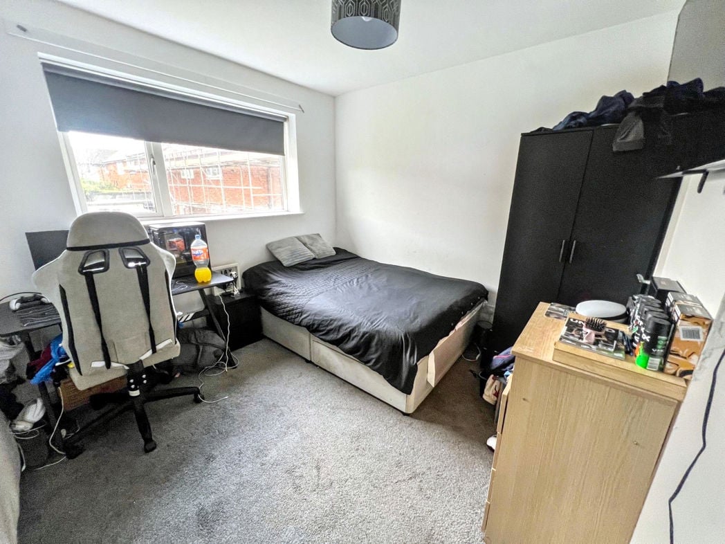 Property image 5 of 8