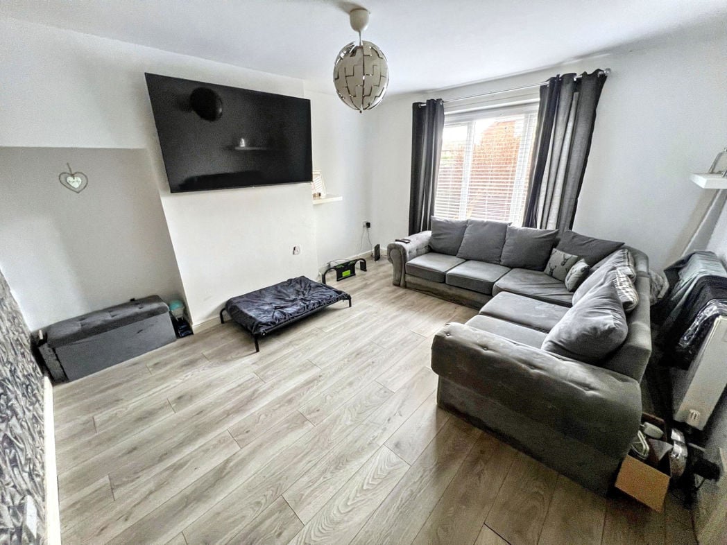 Property image 2 of 8