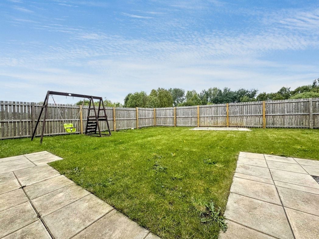 Property image 3 of 21