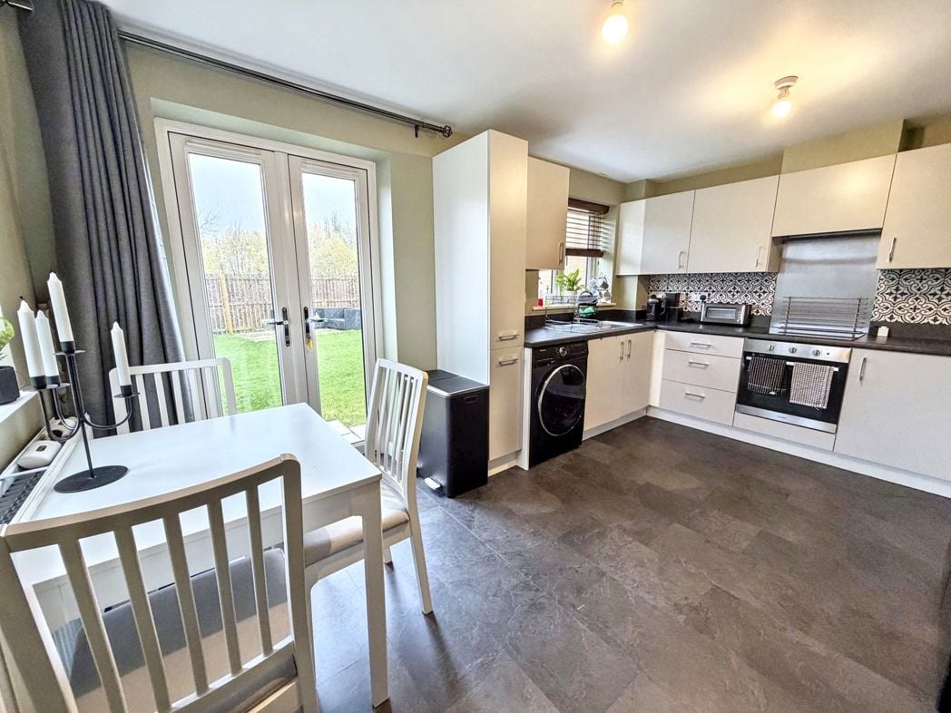 Property image 8 of 21