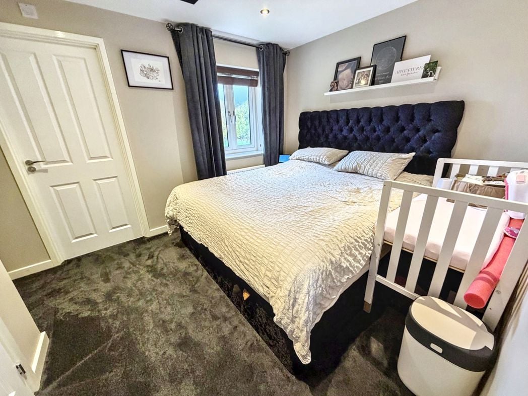 Property image 10 of 21