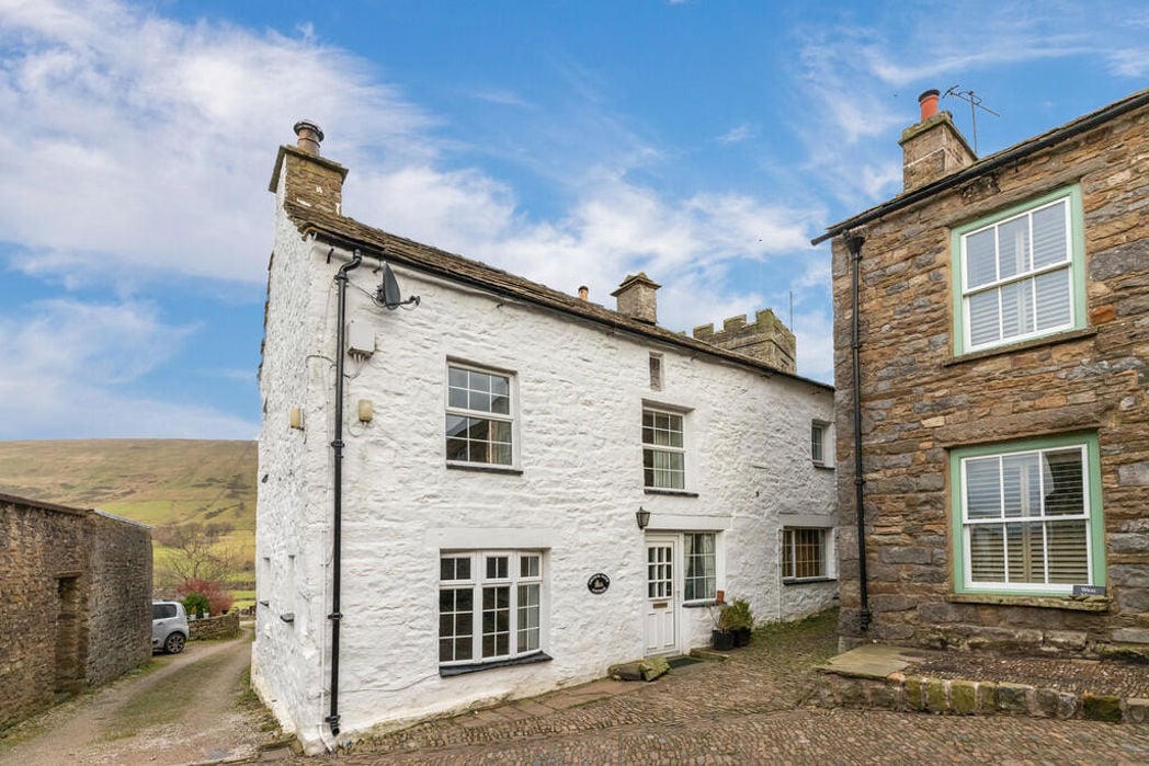 Property image 1 of 23