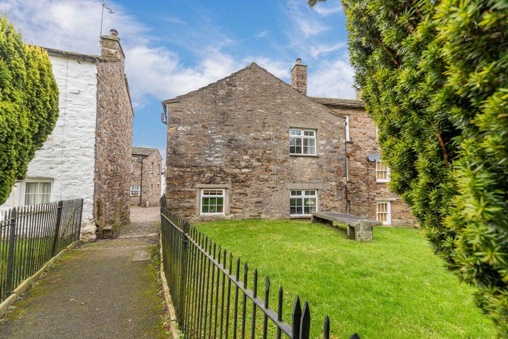 Property image 22 of 23