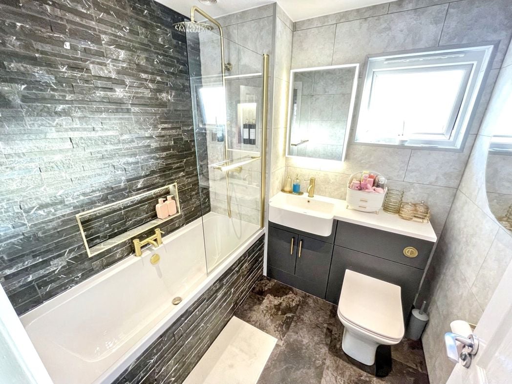 Property image 13 of 20