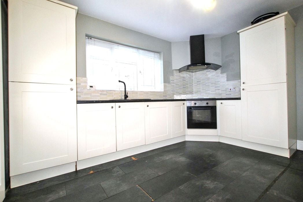 Property image 6 of 23