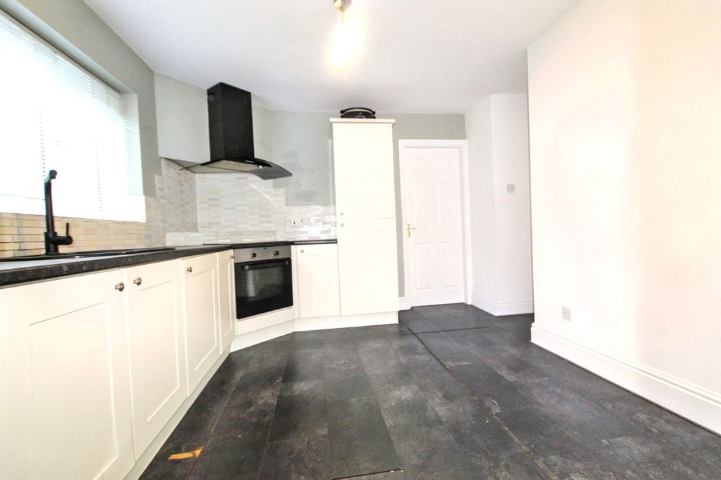 Property image 8 of 23