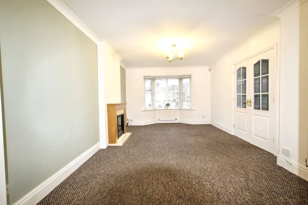 Property image 3 of 23