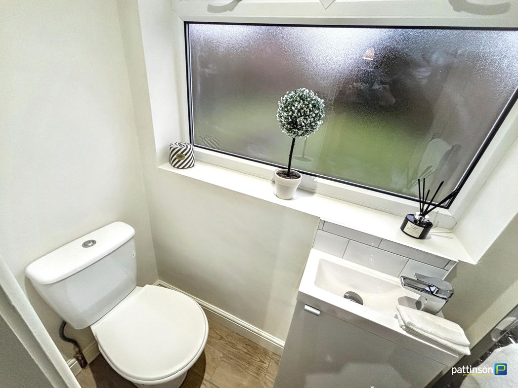 Property image 12 of 21