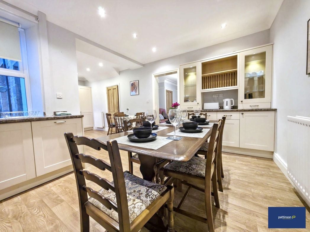 Property image 5 of 21