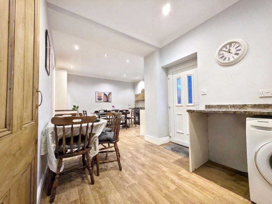 Property image 6 of 21