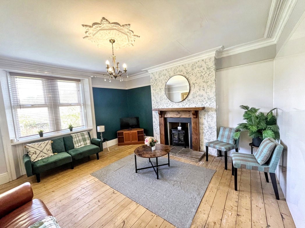 Property image 3 of 21