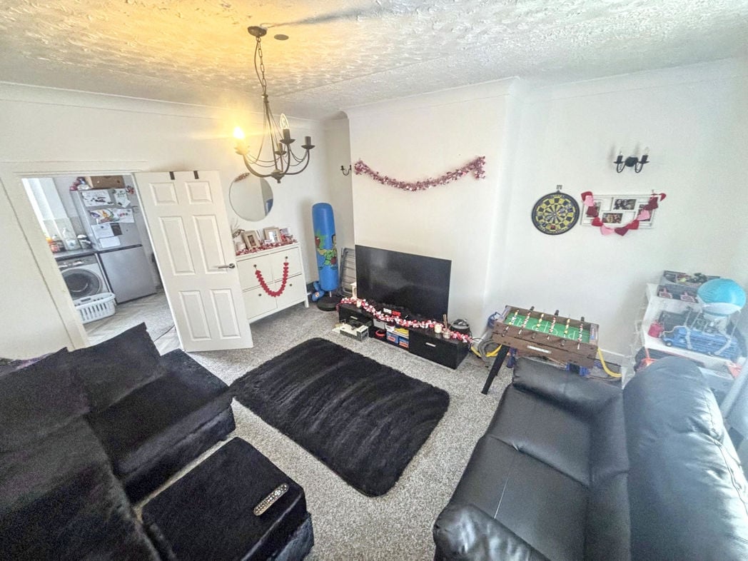 Property image 3 of 17