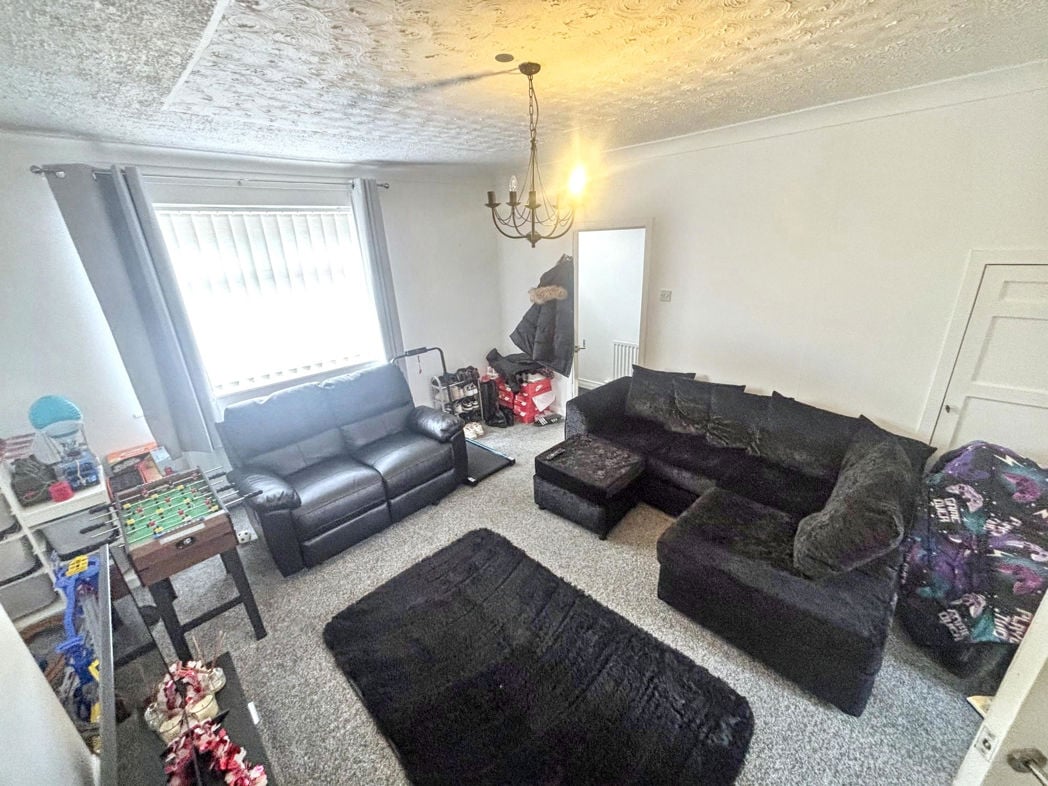 Property image 4 of 17