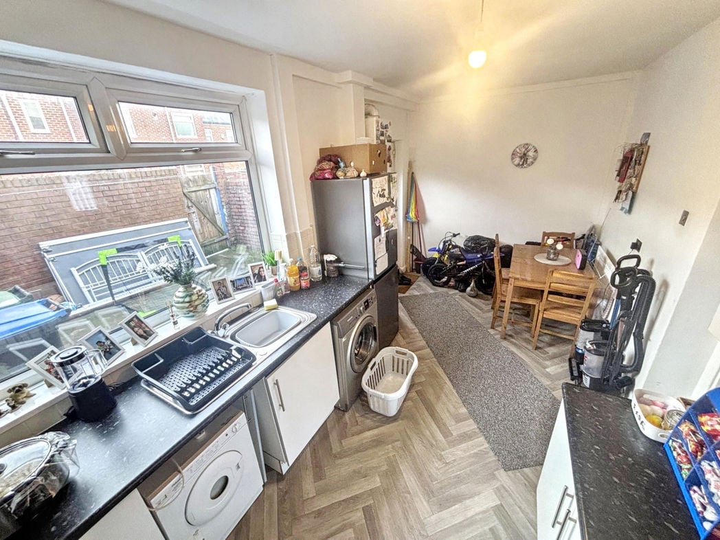 Property image 6 of 17