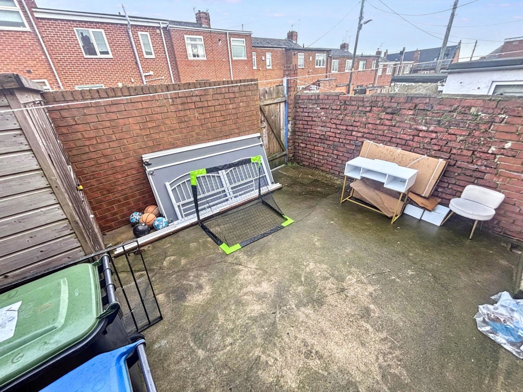Property image 16 of 17