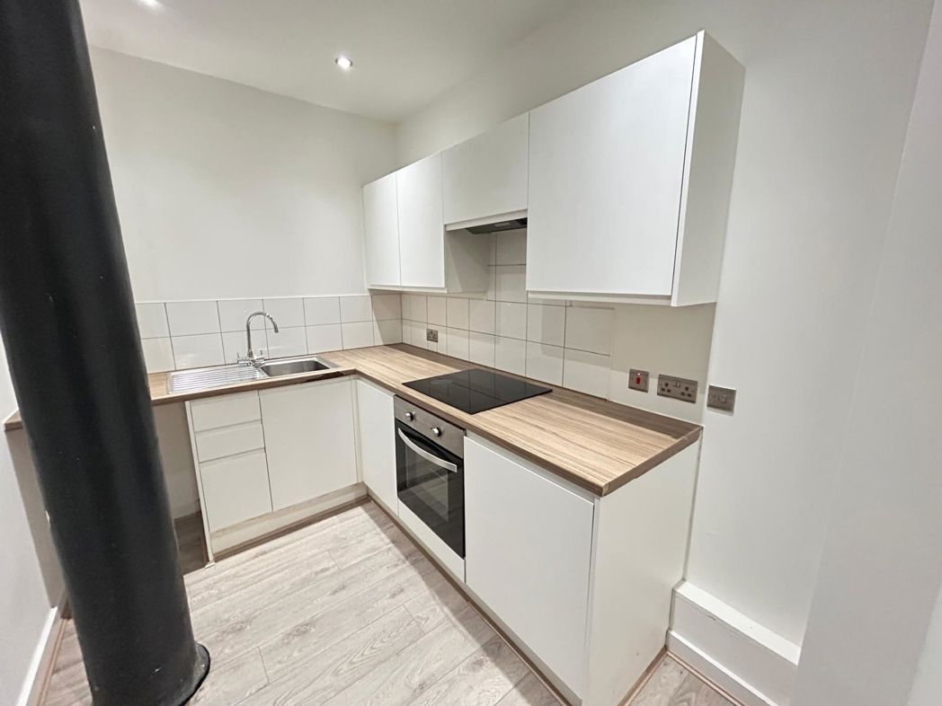 Property image 6 of 17