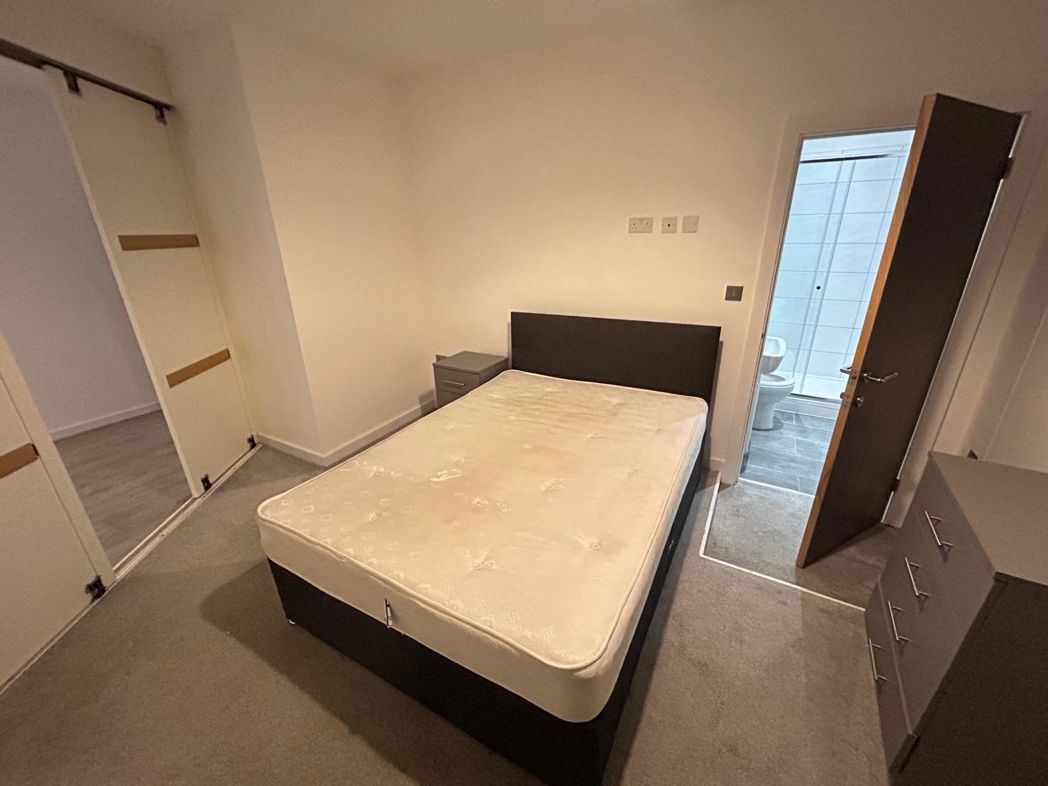 Property image 12 of 17