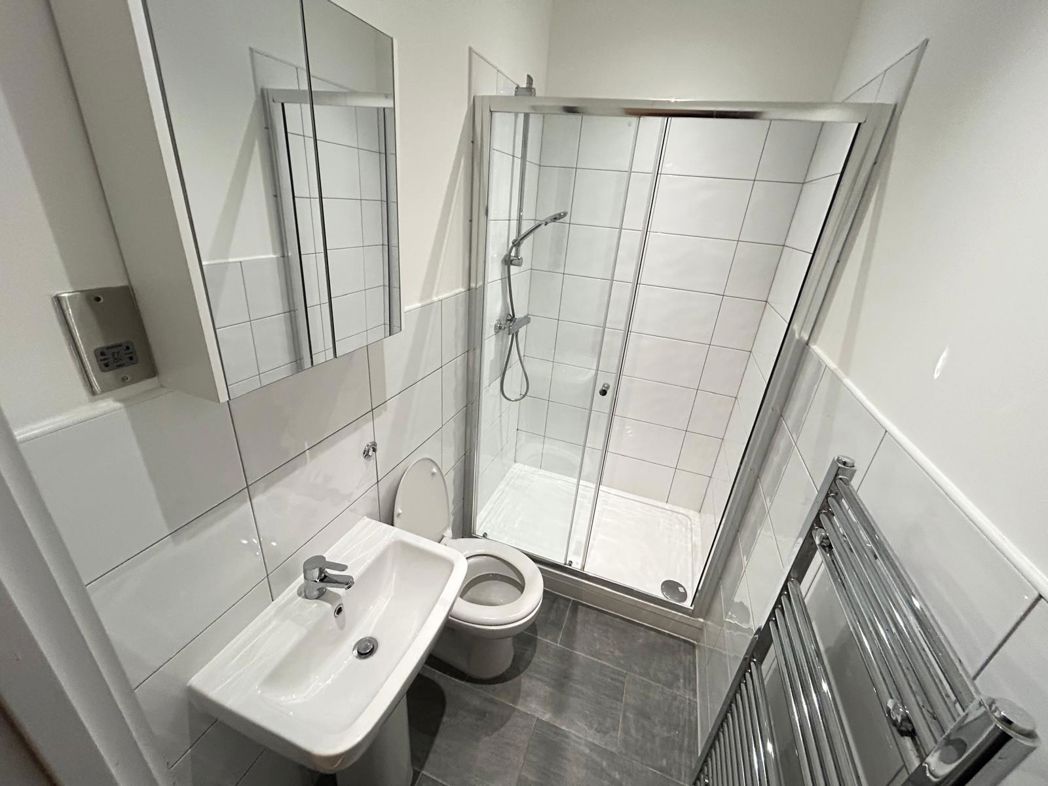Property image 14 of 17
