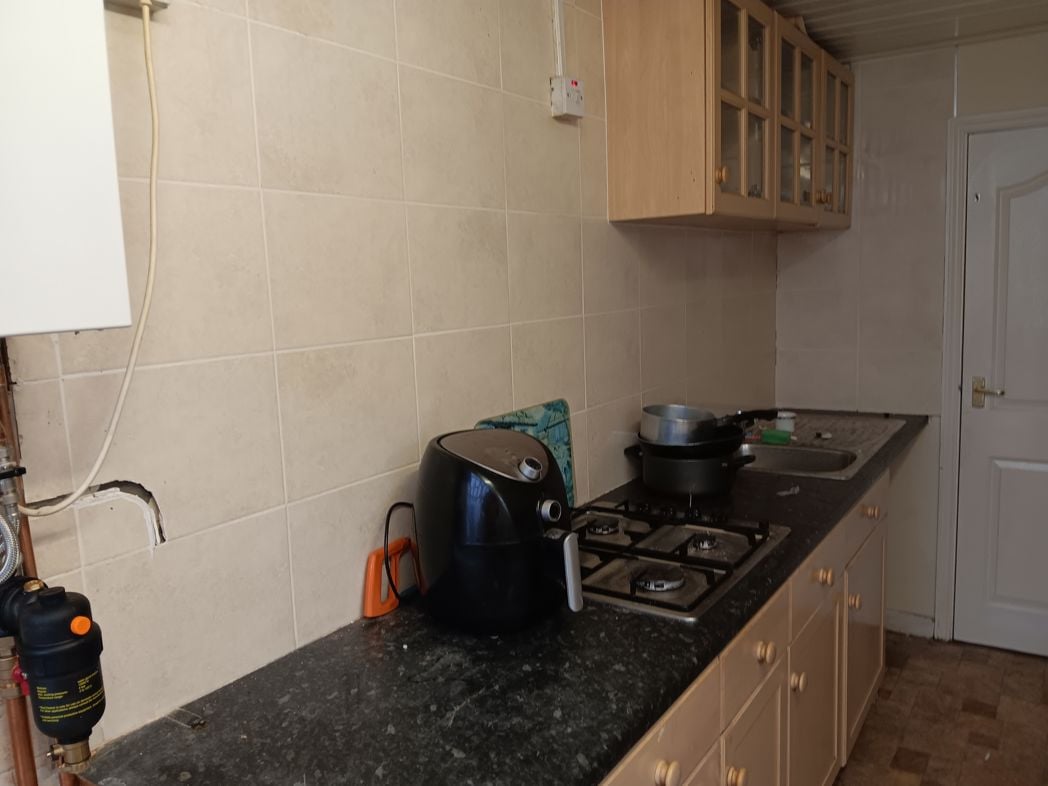 121, Leicester, Leicestershire, LE4 9EL