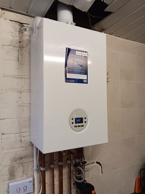 121, Leicester, Leicestershire, LE4 9EL