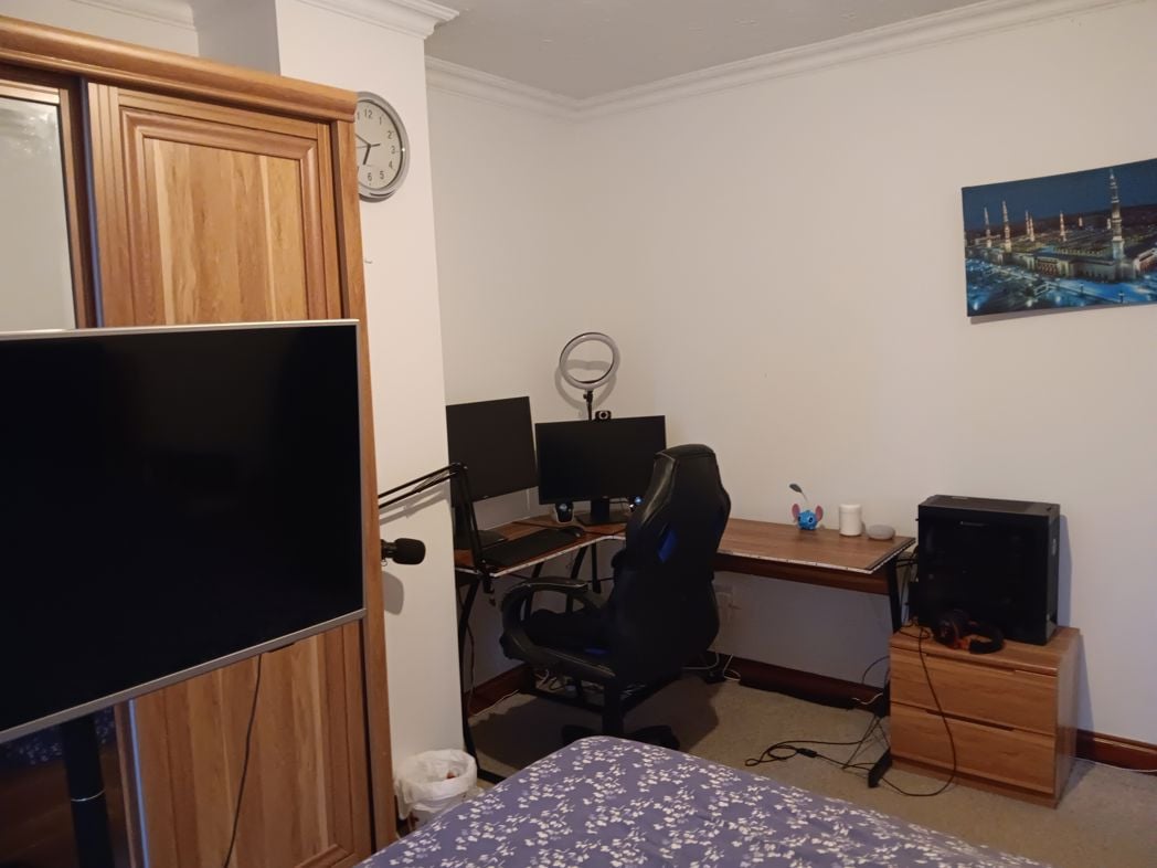 121, Leicester, Leicestershire, LE4 9EL