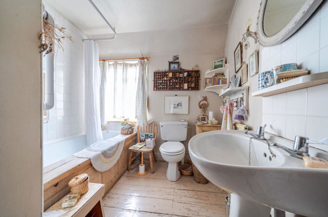 Property image 12 of 17