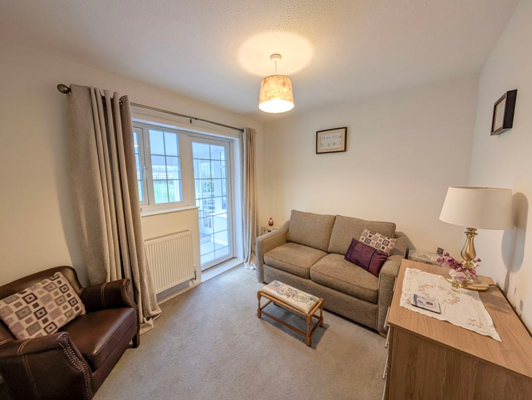 Property image 8 of 13