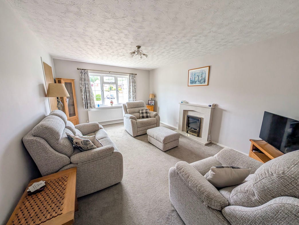 Property image 2 of 13