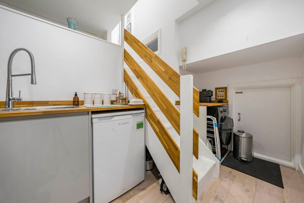 Property image 11 of 13