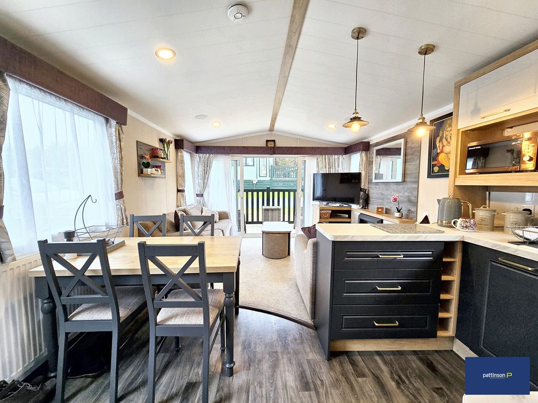 Property image 4 of 14