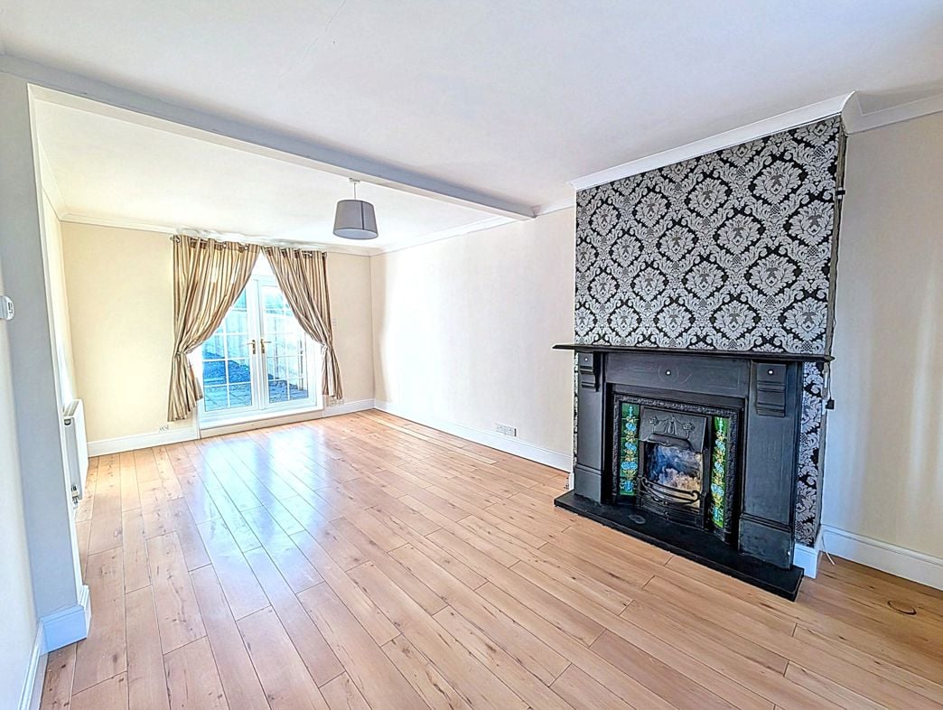 Property image 2 of 16
