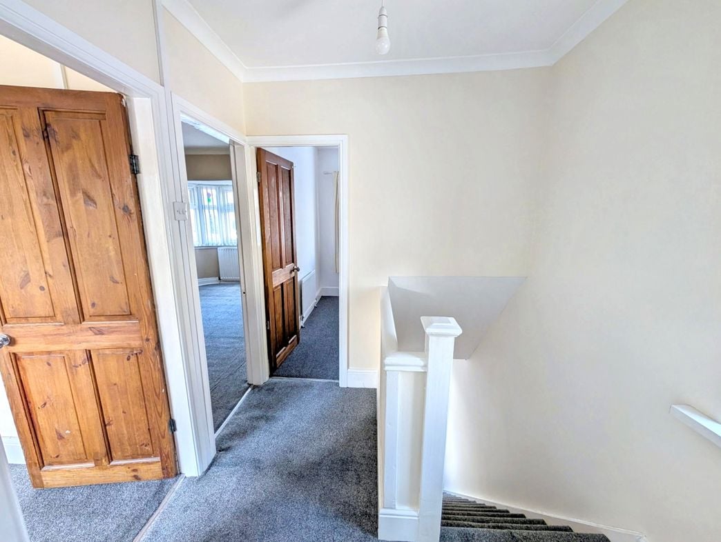 Property image 11 of 16