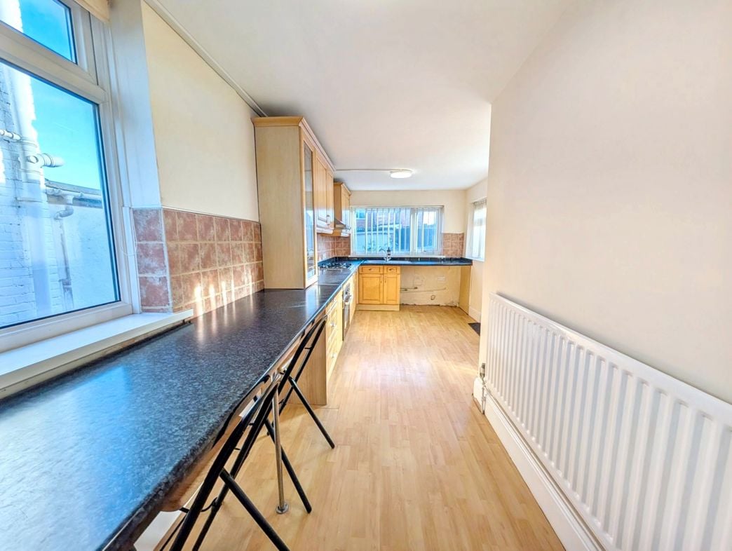 Property image 5 of 16