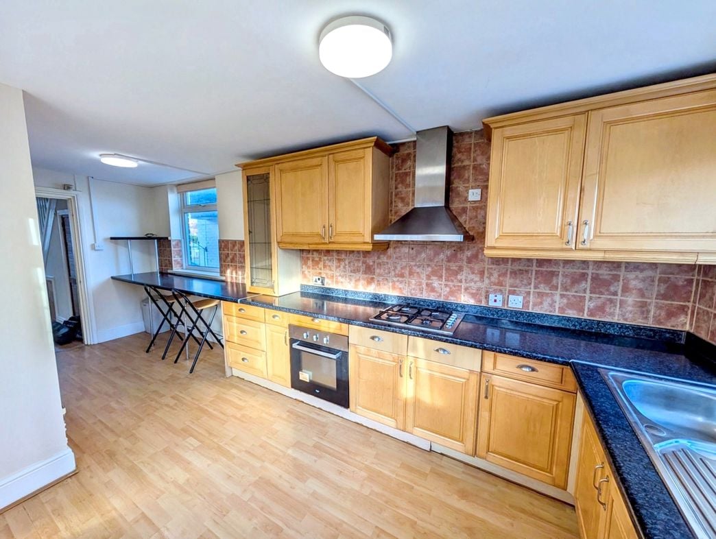 Property image 3 of 16