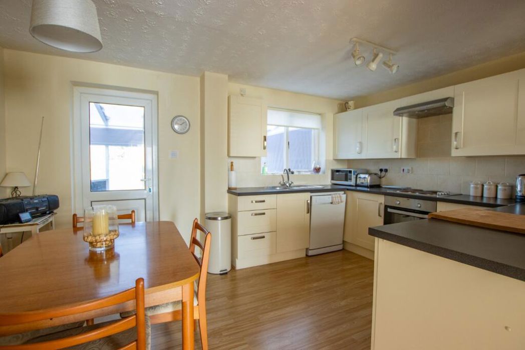 Property image 3 of 18