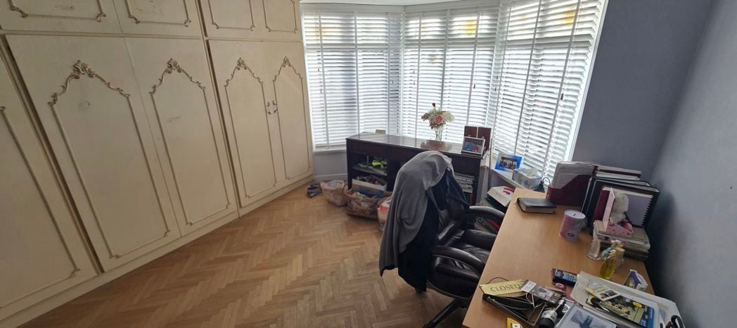 Property image 9 of 22