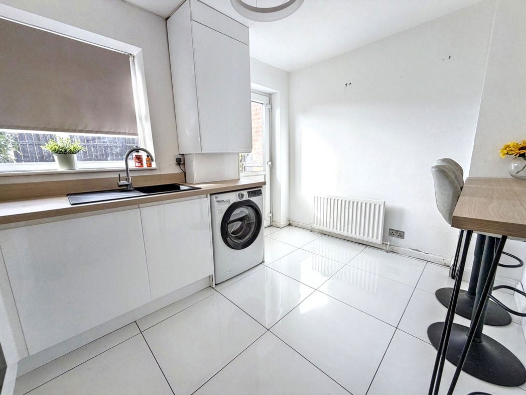 Property image 8 of 22