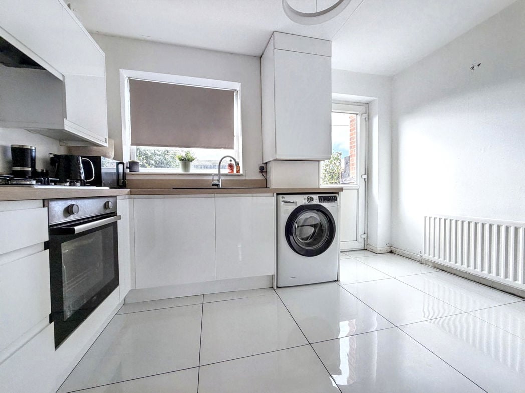 Property image 10 of 22