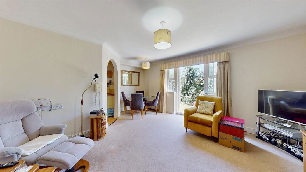 Property image 8 of 13