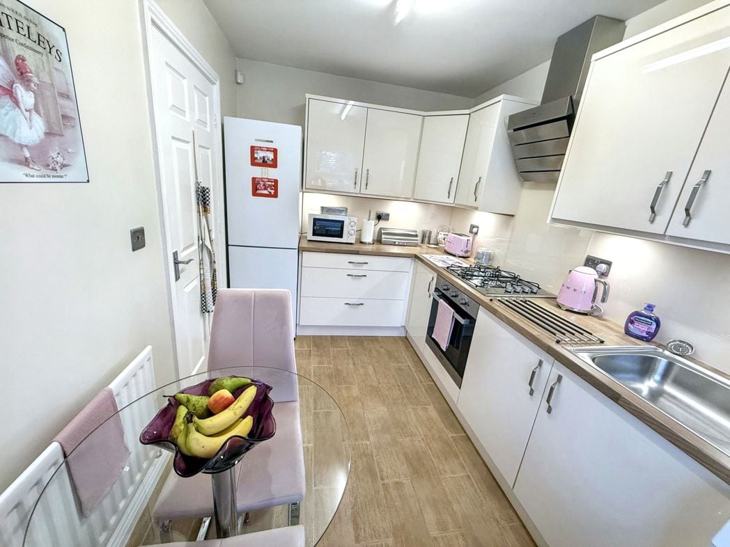 Property image 8 of 23