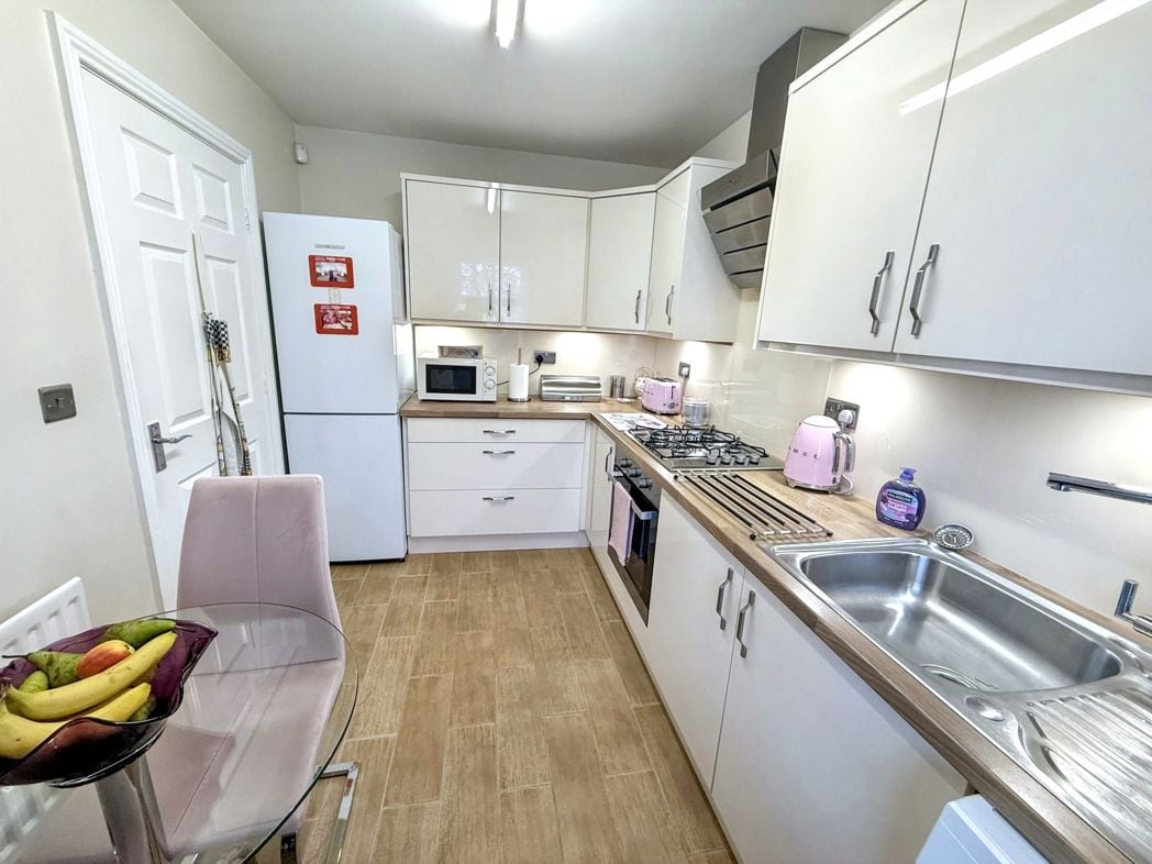 Property image 10 of 23
